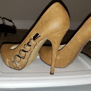 Size 8.5 tan suede side belted stilettos